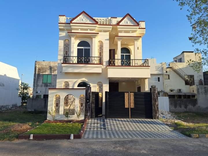5 Marla house for sale in citi housing sialkot b block on 60 foot road